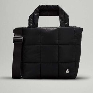 Like New/Excellent Condition! Lululemon Quilted Bag-Black 5L